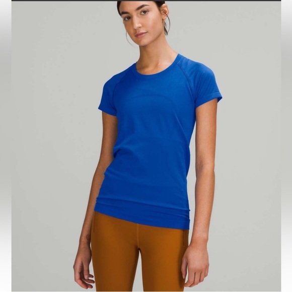 Lululemon Swiftly Tech Short Sleeve Shirt 2.0 in Blazer Blue Size 16 - Picture 1 of 7